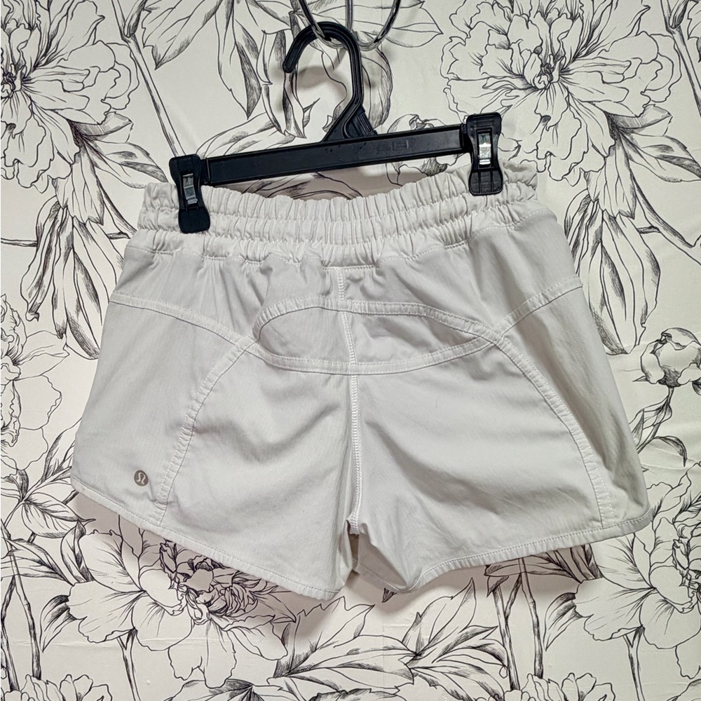 Women's LULULEMON Hotty Hot Shorts